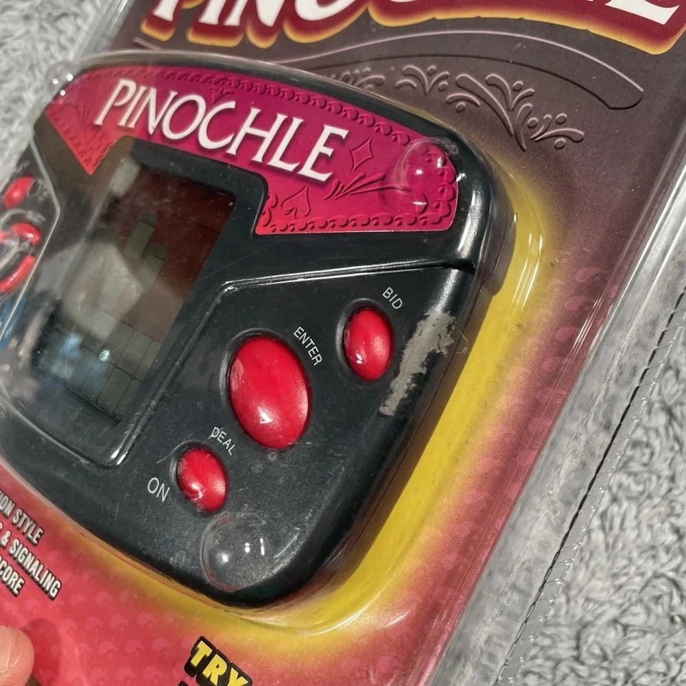 Radica Electronic Pinochle Handheld Travel Game 3667 CS7BA Vantage NOS Y2K